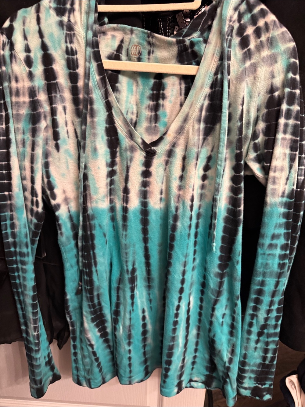 New Balance Teal and Black Tie-Dye V-Neck Long Sleeve Top